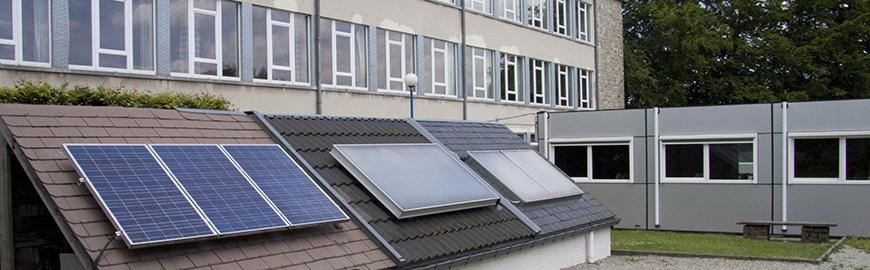 Panneaux solaires d'une école  PROF/FWB/Maxime Libotte