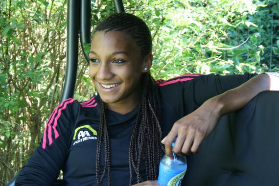 Nafissatou Thiam : «  En secondaire, je n’aimais pas... la gym : trop de jogging et de step alors que j’y consacrais déjà beaucoup de temps à l’extérieur de l’école ».