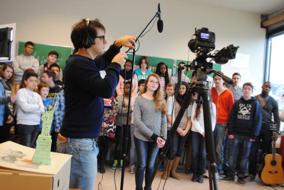 Selon les enseignantes, le projet mené dans leur école change la relation avec les élèves. Les leurs, mais aussi ceux de toute l’école.