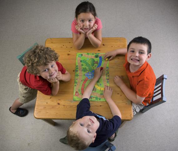 Le jeu, au sens large, permet de comprendre l’essence même des apprentissages scolaires.