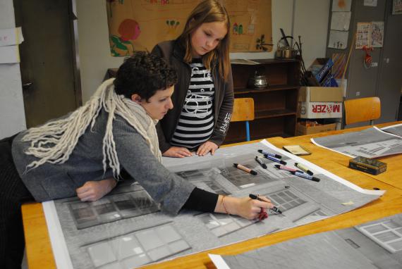 La transformation artistique de la court’Échelle permet d’enraciner les apprentissages dans le concret.