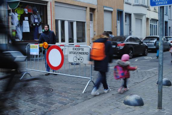 La difficulté de la rue scolaire, c’est de trouver du monde pour l'ouvrir et la fermer le matin.