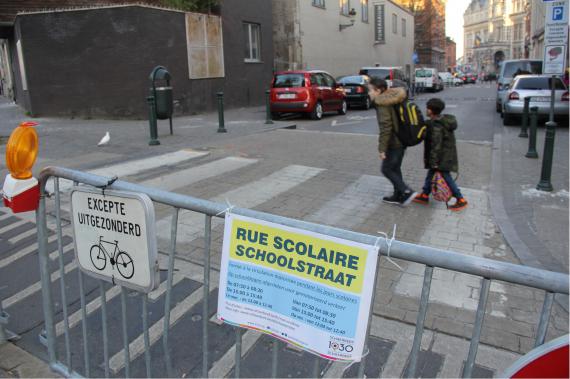 Objectif d'une rue scolaire? Moins de stress et plus de convivialité...