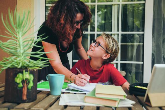 En plus de l’évaluation des performances et du niveau d’étude, le Service général de l’Inspection analyse la tenue des documents utilisés par l’enfant, les activités réalisées, la régularité du travail.