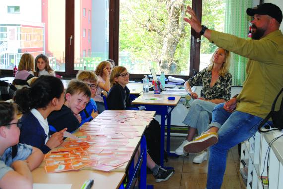 Comprendre l’importance de l’estime de soi, élément du bien-être à l’école.