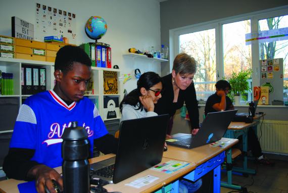 Avant, ces enfants n’avaient pas accès à la lecture, l’écriture, la parole. Si la machine fait beaucoup, l’intelligence, c’est eux.