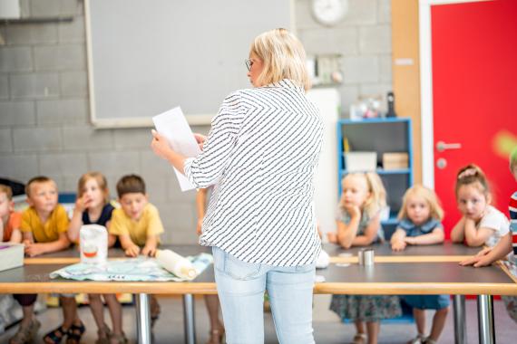 Approche évolutive et dispositifs d'accompagnent vont de pair pour lutter contre l'échec scolaire.